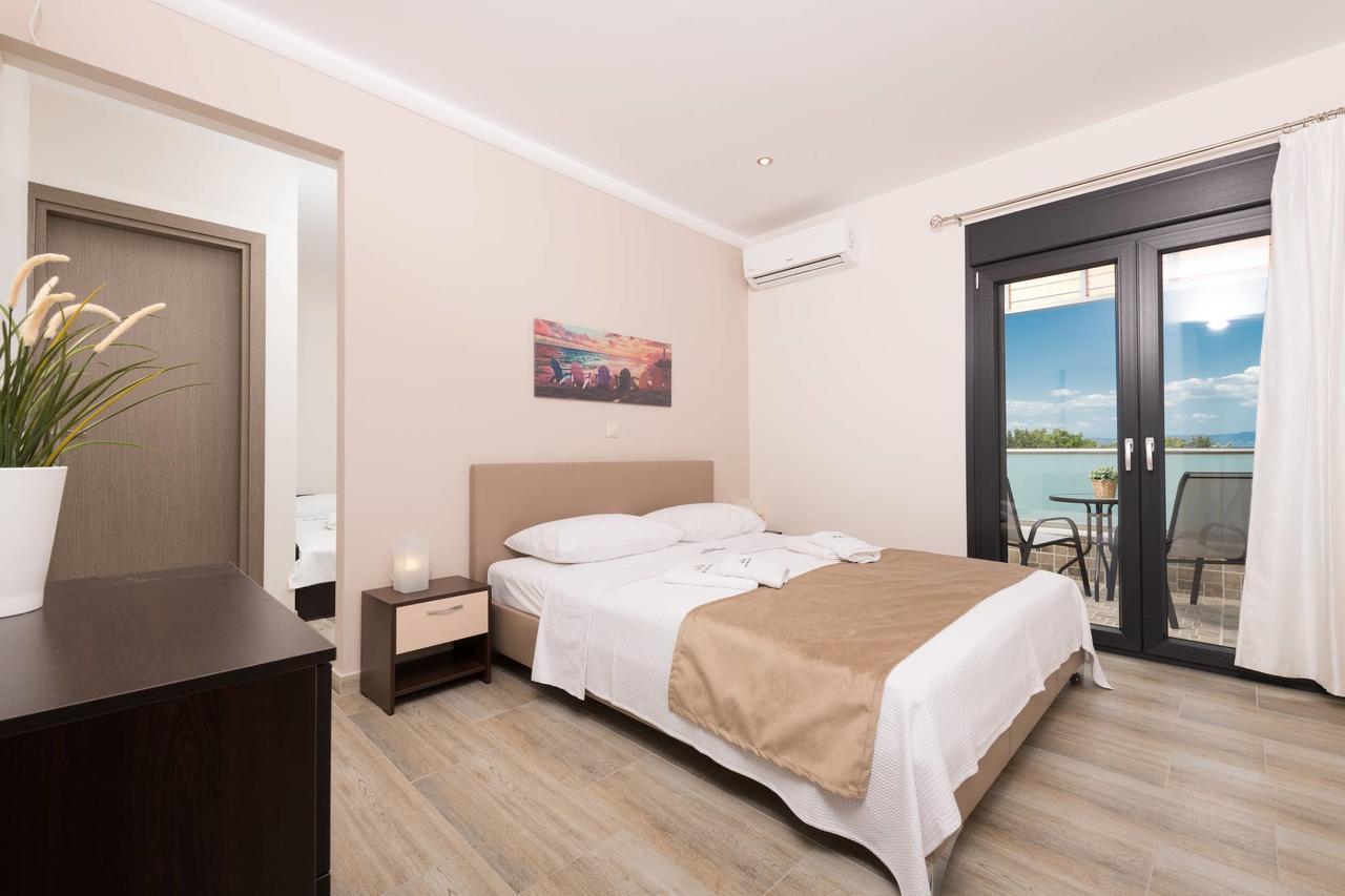 Hotel Ftery Skala Rachoni  Zewnętrze zdjęcie